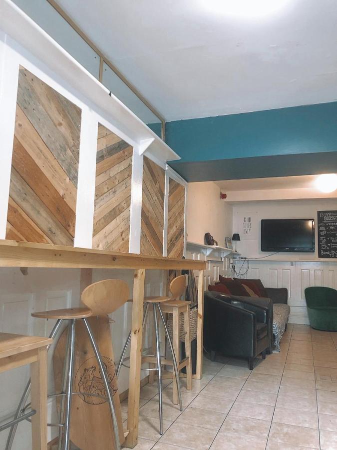 Lahinch -Beach -Surf- Hostel エクステリア 写真