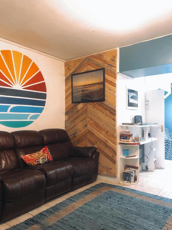 Lahinch -Beach -Surf- Hostel エクステリア 写真