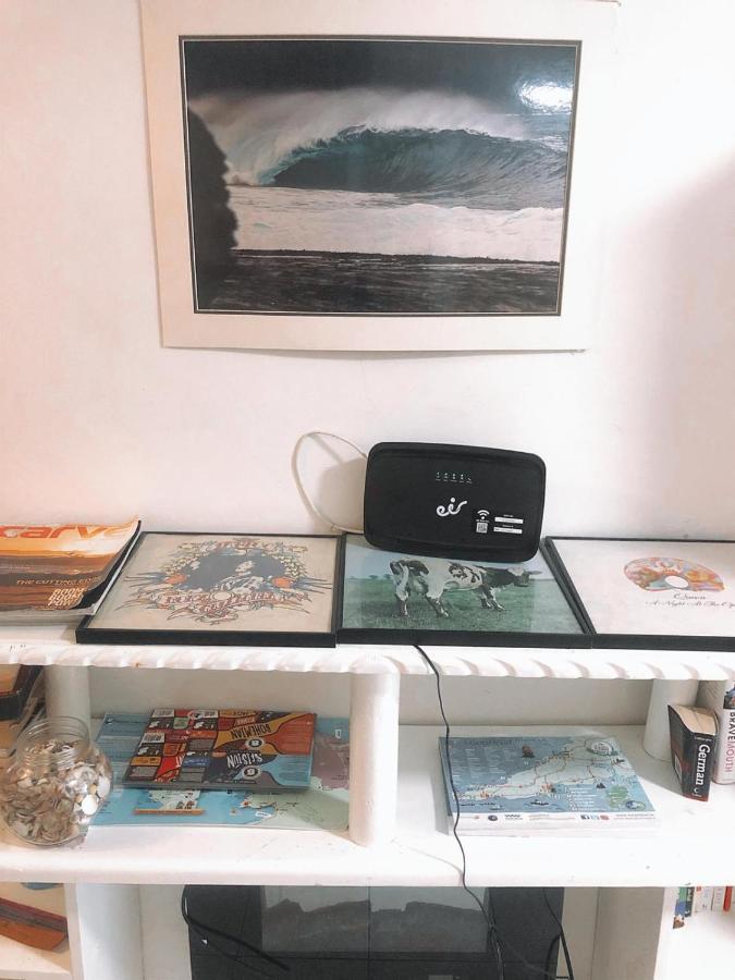 Lahinch -Beach -Surf- Hostel エクステリア 写真